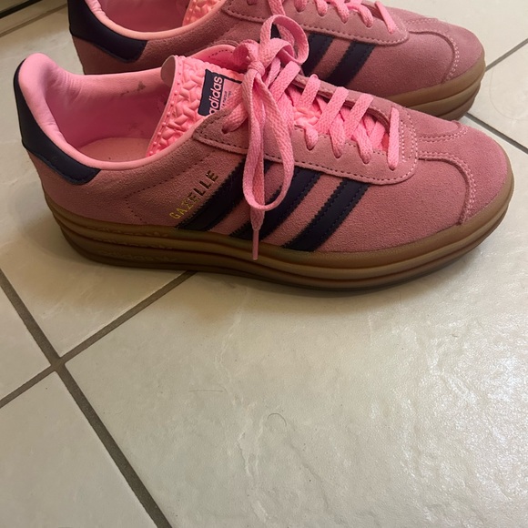 Adidas Gazelle Pink Sneakers - Picture 3 of 6